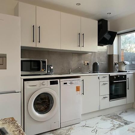 Apartment C, A One Bedroom Flat In South London Carshalton Zewnętrze zdjęcie