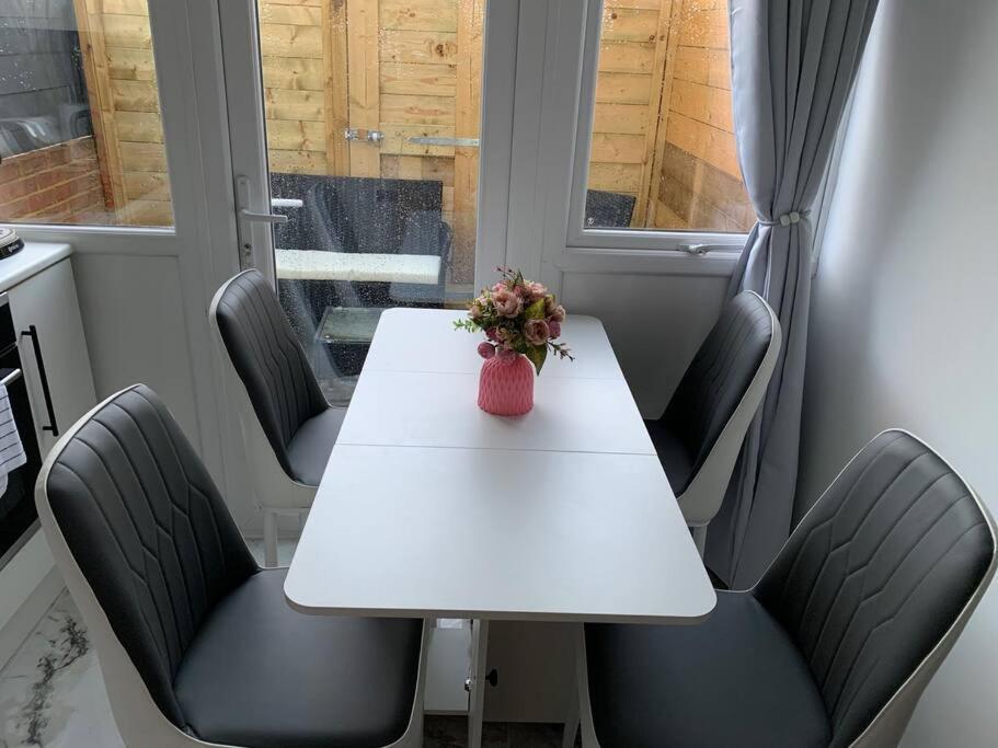 Apartment C, A One Bedroom Flat In South London Carshalton Zewnętrze zdjęcie